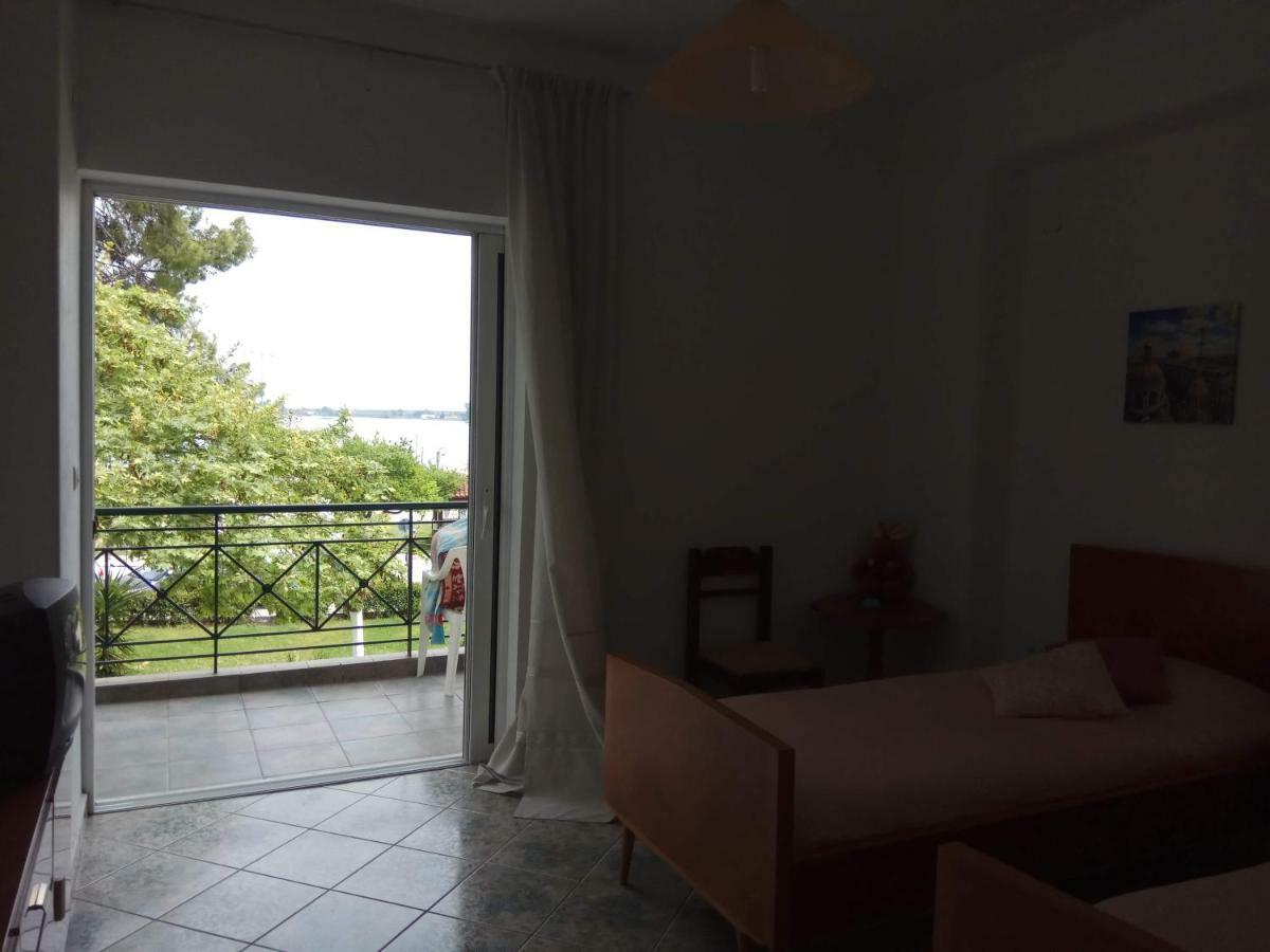 Anastasia - Efthimios Apartments Agios Konstantinos  Exterior foto